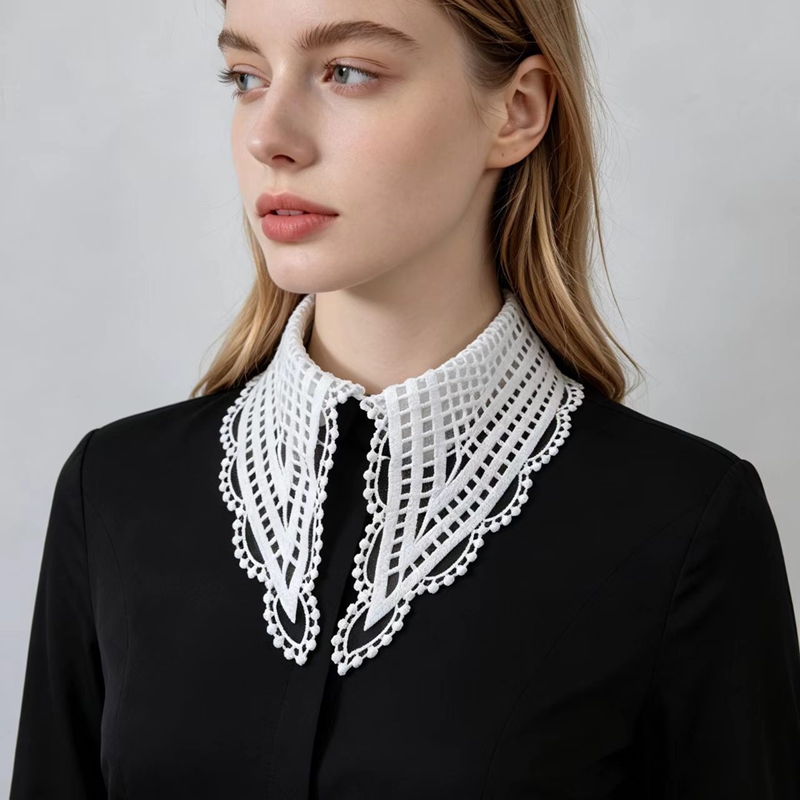 Lady White Ruffled False Colla - огляд і ціна Embroidery Origin