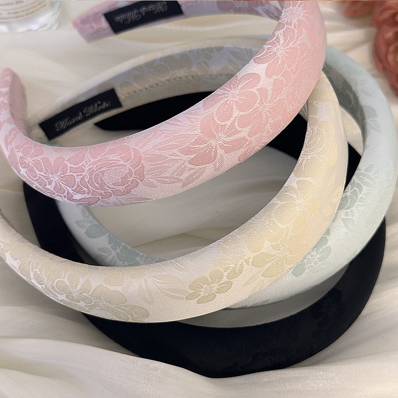 Fashion Women Embroidery Rose  - огляд і ціна Embroidery Hooping